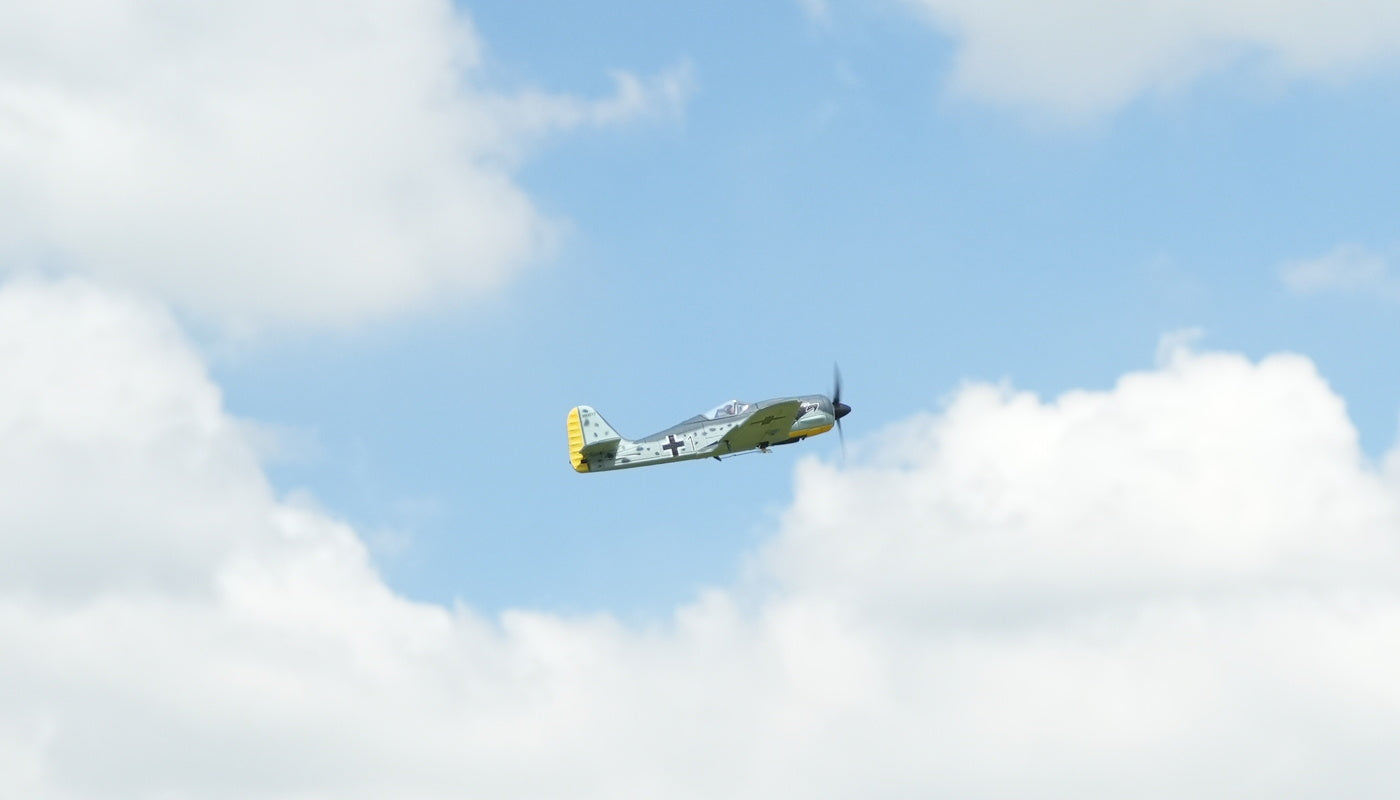 How to fly a RC warbird?